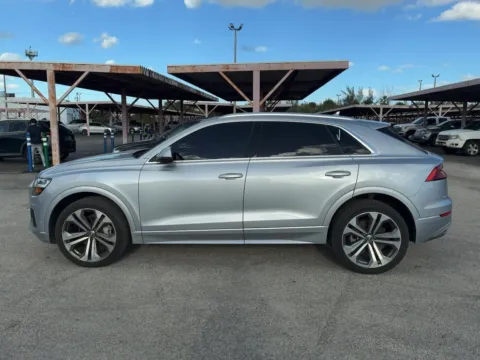 Photos of 2020 Audi Q8 55 Premium Plus for sale in Indianapolis, IN at AutoGiant USA Indianapolis