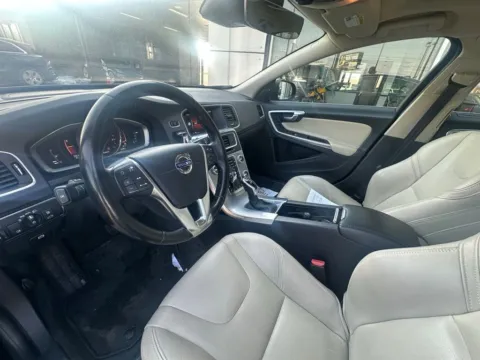 Photos of 2018 Volvo S60 Inscription T5 Platinum for sale in Indianapolis, IN at AutoGiant USA Indianapolis