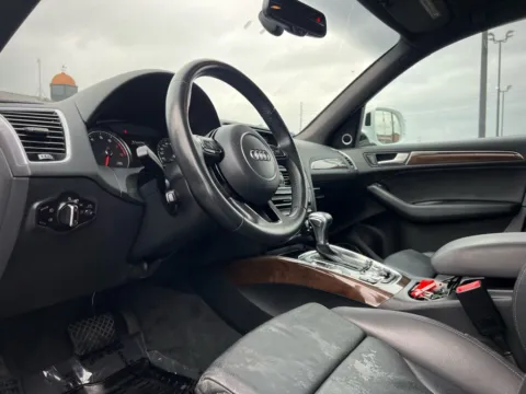 Photos of 2016 Audi Q5 2.0T Premium Plus for sale in Indianapolis, IN at AutoGiant USA Indianapolis