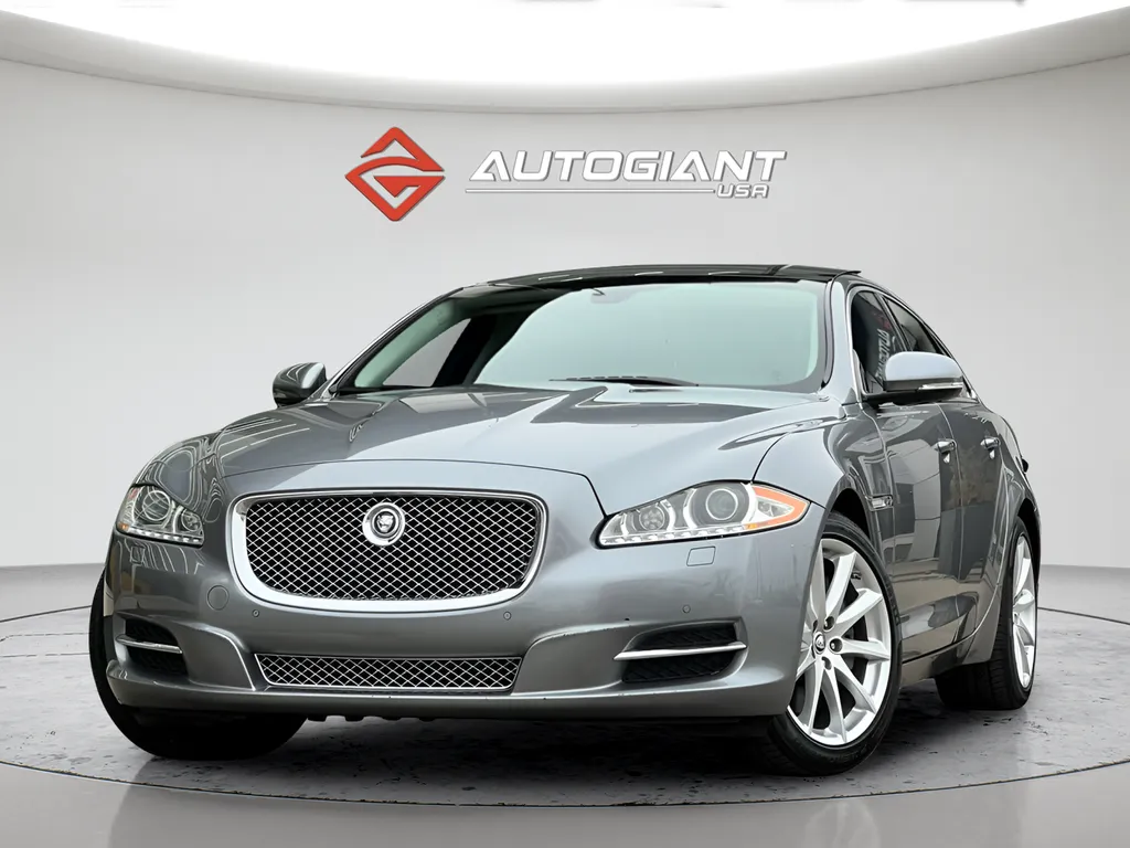 Green 2013 Jaguar XJ for sale in Indianapolis, IN