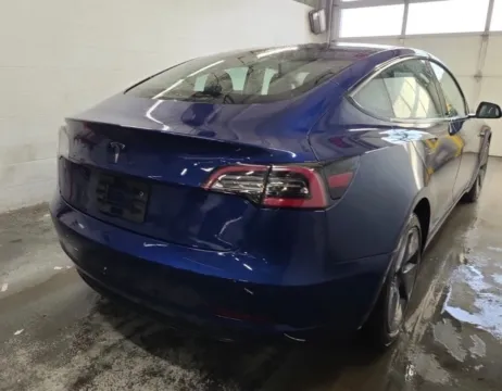 More photos of 2022 Tesla Model 3 at AutoGiant USA Indianapolis, IN