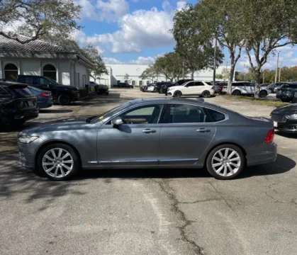 Photos of 2017 Volvo S90 T5 for sale in Indianapolis, IN at AutoGiant USA Indianapolis