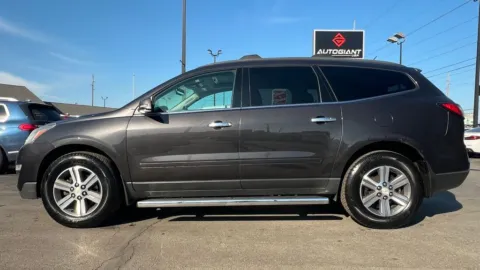 Photos of 2015 Chevrolet Traverse 2LT for sale in Indianapolis, IN at AutoGiant USA Indianapolis