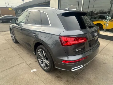 More photos of 2020 Audi Q5 e 55 Prestige at AutoGiant USA Indianapolis, IN