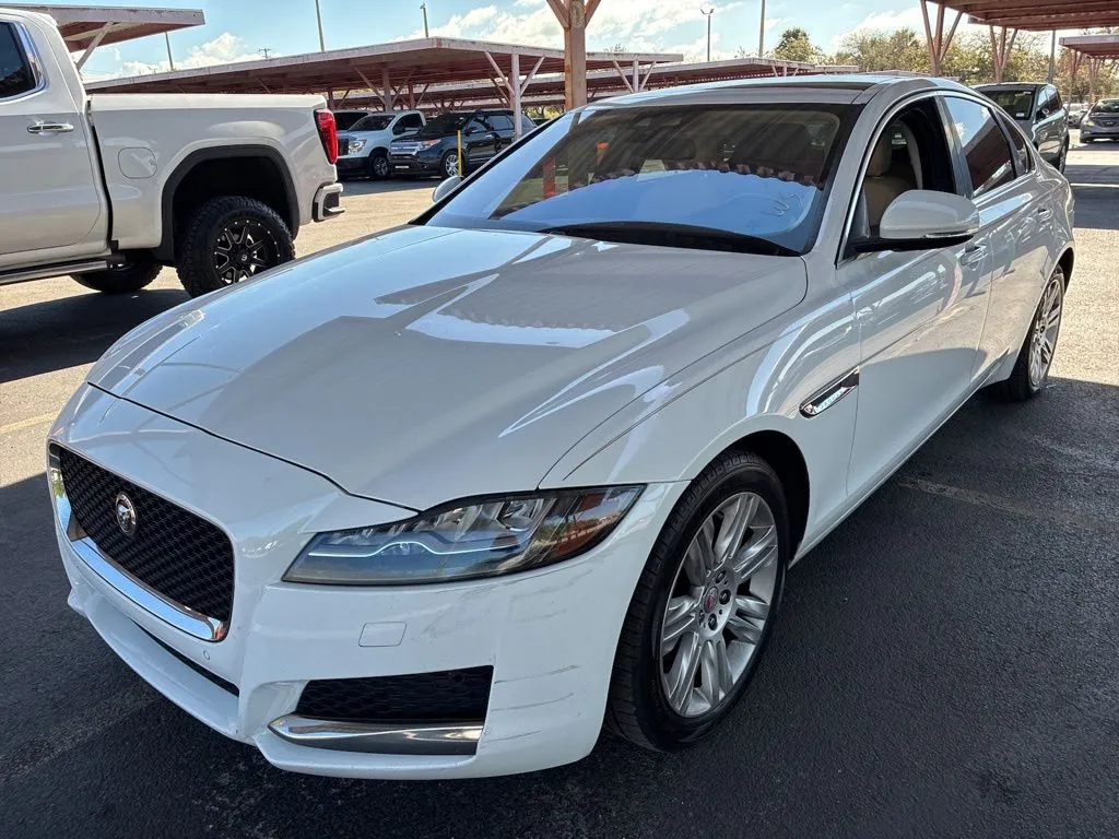 White 2016 Jaguar XF 35t Premium for sale in Indianapolis, IN