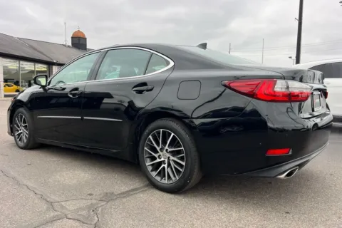 More photos of 2017 Lexus ES 350 at AutoGiant USA Indianapolis, IN