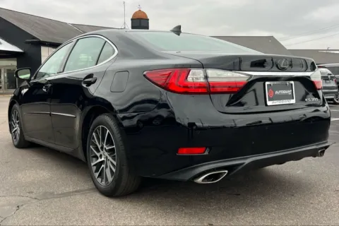 More photos of 2017 Lexus ES 350 at AutoGiant USA Indianapolis, IN