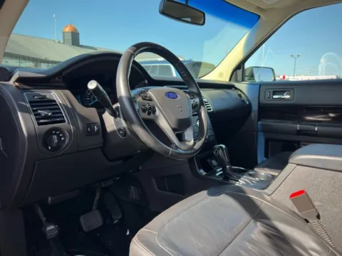 Photos of 2016 Ford Flex SEL for sale in Indianapolis, IN at AutoGiant USA Indianapolis