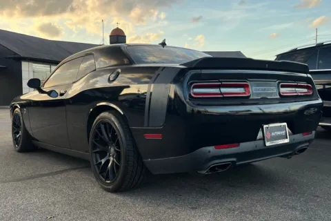 More photos of 2017 Dodge Challenger R/T at AutoGiant USA Indianapolis, IN