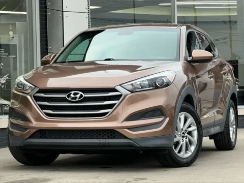 Beige 2016 Hyundai Tucson SE for sale in Indianapolis, IN