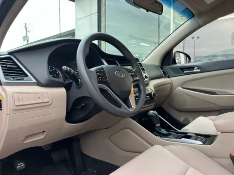 Photos of 2016 Hyundai Tucson SE for sale in Indianapolis, IN at AutoGiant USA Indianapolis