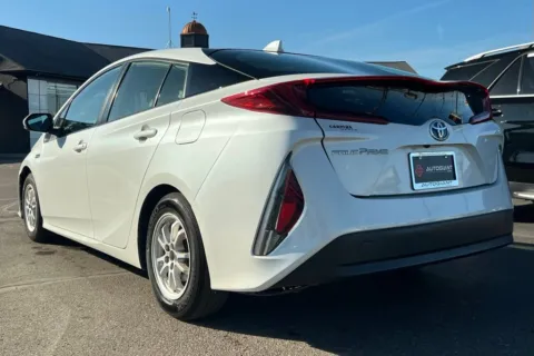 More photos of 2021 Toyota Prius Prime LE at AutoGiant USA Indianapolis, IN