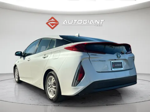 More photos of 2021 Toyota Prius Prime LE at AutoGiant USA Indianapolis, IN