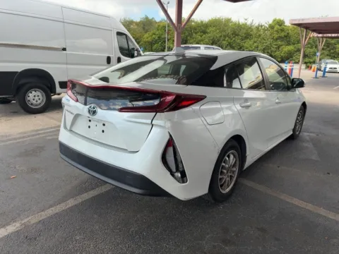 More photos of 2021 Toyota Prius Prime LE at AutoGiant USA Indianapolis, IN