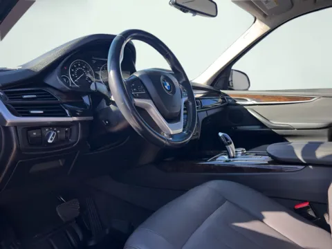 Photos of 2016 BMW X5 xDrive35i for sale in Indianapolis, IN at AutoGiant USA Indianapolis