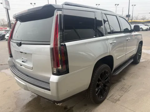 More photos of 2020 Cadillac Escalade Luxury at AutoGiant USA Indianapolis, IN