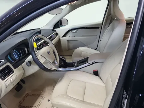 More photos of 2015 Volvo S80 T6 Platinum at AutoGiant USA Indianapolis, IN