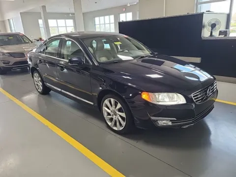 More photos of 2015 Volvo S80 T6 Platinum at AutoGiant USA Indianapolis, IN