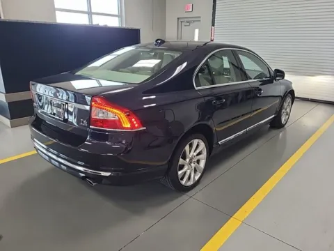 Another view of 2015 Volvo S80 T6 Platinum for sale in Indianapolis, IN at AutoGiant USA Indianapolis