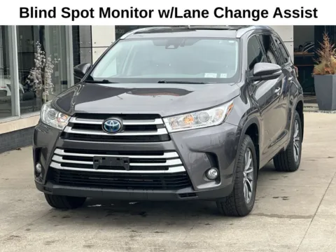 Gray 2018 Toyota Highlander Hybrid XLE for sale in Indianapolis, IN