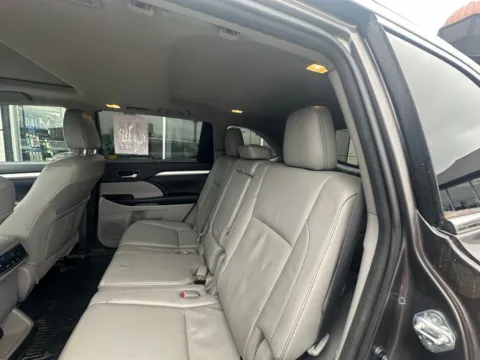 Another view of 2018 Toyota Highlander Hybrid XLE for sale in Indianapolis, IN at AutoGiant USA Indianapolis