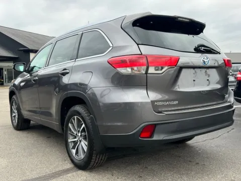 More photos of 2018 Toyota Highlander Hybrid XLE at AutoGiant USA Indianapolis, IN