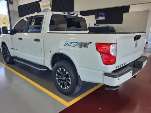 Photos of 2018 Nissan Titan PRO-4X for sale in Indianapolis, IN at AutoGiant USA Indianapolis