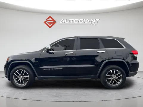 Another view of 2017 Jeep Grand Cherokee Limited for sale in Indianapolis, IN at AutoGiant USA Indianapolis