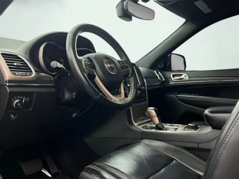 Photos of 2017 Jeep Grand Cherokee Limited for sale in Indianapolis, IN at AutoGiant USA Indianapolis