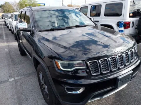 Photos of 2017 Jeep Grand Cherokee Limited for sale in Indianapolis, IN at AutoGiant USA Indianapolis