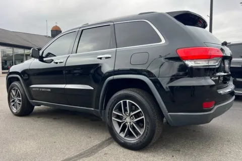More photos of 2017 Jeep Grand Cherokee Limited at AutoGiant USA Indianapolis, IN