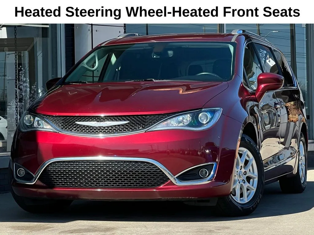 Red 2020 Chrysler Pacifica Touring L for sale in Indianapolis, IN