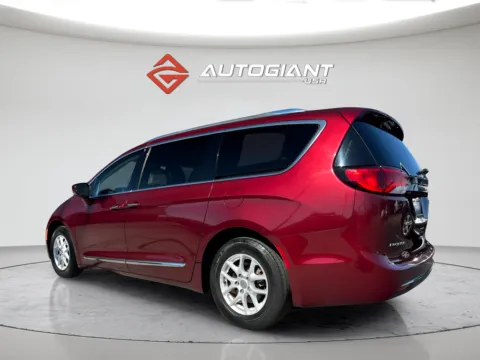 More photos of 2020 Chrysler Pacifica Touring L at AutoGiant USA Indianapolis, IN