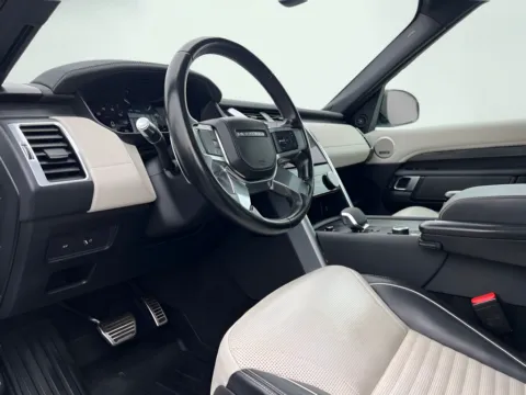 Photos of 2021 Land Rover Discovery HSE R-Dynamic for sale in Indianapolis, IN at AutoGiant USA Indianapolis