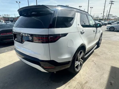 Another view of 2021 Land Rover Discovery HSE R-Dynamic for sale in Indianapolis, IN at AutoGiant USA Indianapolis