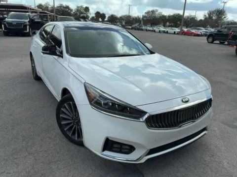 Photos of 2017 Kia Cadenza Technology for sale in Indianapolis, IN at AutoGiant USA Indianapolis