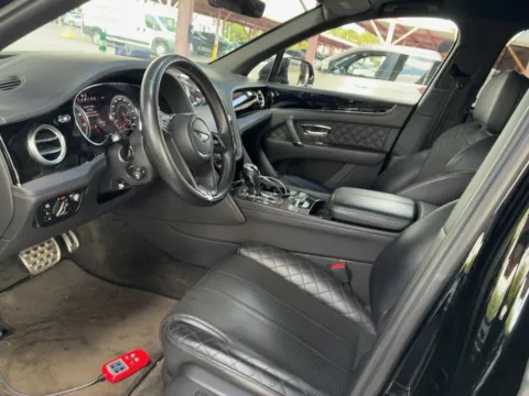 More photos of 2017 Bentley Bentayga W12 at AutoGiant USA Indianapolis, IN