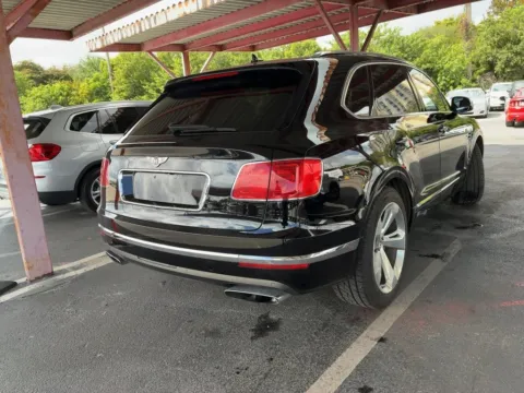 More photos of 2017 Bentley Bentayga W12 at AutoGiant USA Indianapolis, IN