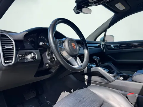 Photos of 2020 Porsche Cayenne for sale in Indianapolis, IN at AutoGiant USA Indianapolis