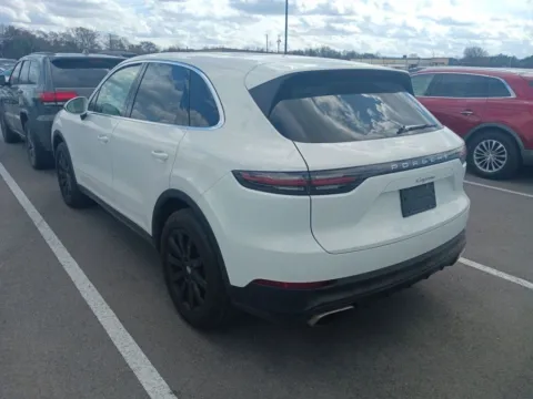 More photos of 2020 Porsche Cayenne at AutoGiant USA Indianapolis, IN
