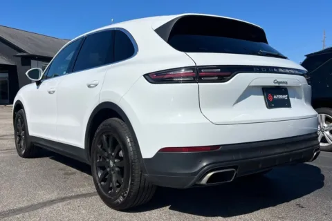 More photos of 2020 Porsche Cayenne at AutoGiant USA Indianapolis, IN