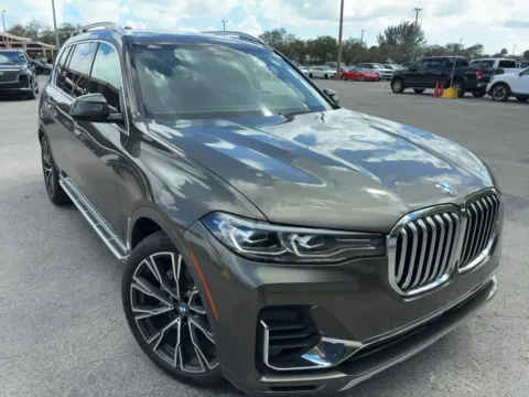 Photos of 2020 BMW X7 xDrive40i for sale in Indianapolis, IN at AutoGiant USA Indianapolis