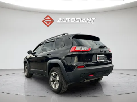 More photos of 2019 Jeep Cherokee Trailhawk at AutoGiant USA Indianapolis, IN