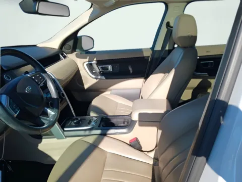 More photos of 2018 Land Rover Discovery Sport HSE at AutoGiant USA Indianapolis, IN