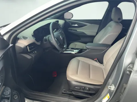 More photos of 2024 Buick Envista Avenir at AutoGiant USA Indianapolis, IN