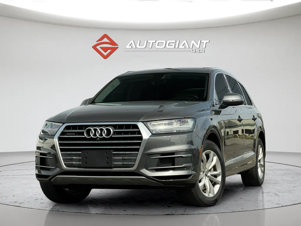 Gray 2019 Audi Q7 45 Premium Plus for sale in Indianapolis, IN