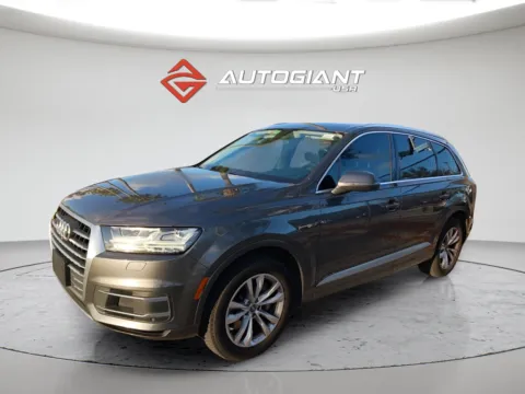 Gray 2019 Audi Q7 45 Premium Plus for sale in Indianapolis, IN