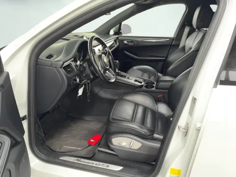 More photos of 2018 Porsche Macan GTS at AutoGiant USA Indianapolis, IN