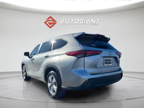 More photos of 2023 Toyota Highlander L at AutoGiant USA Indianapolis, IN
