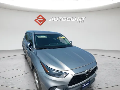 Photos of 2023 Toyota Highlander L for sale in Indianapolis, IN at AutoGiant USA Indianapolis